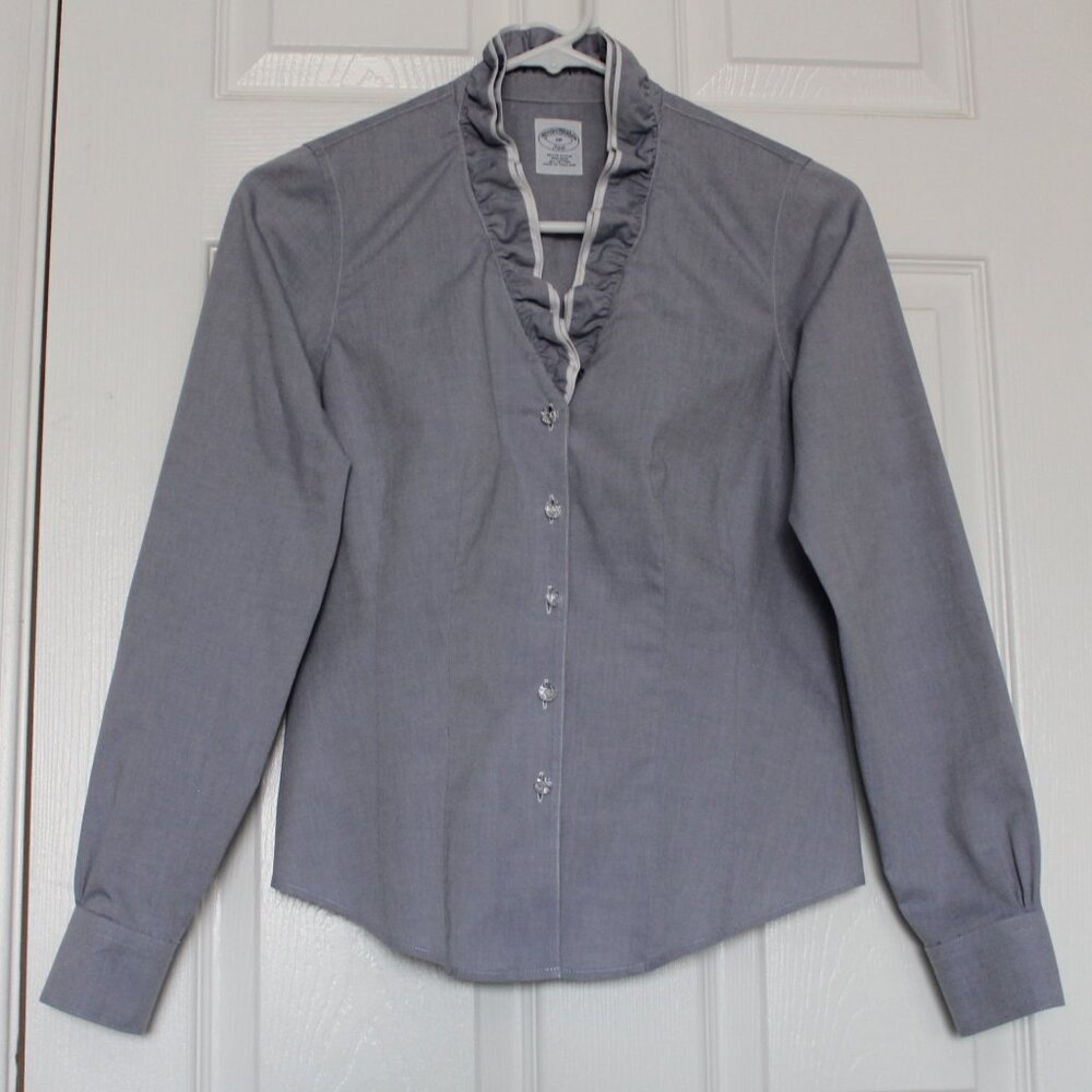 NWOT Brooks Brothers Light Blue Grey Ruffle Collar 100% Cotton Blouse Size 2P